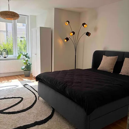 Boutique Balkon Mit Zwei Zimmern * Lübeck