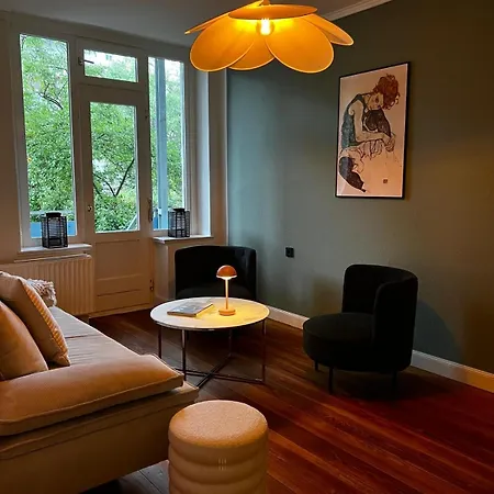 Boutique Balkon Mit Zwei Zimmern * Lübeck